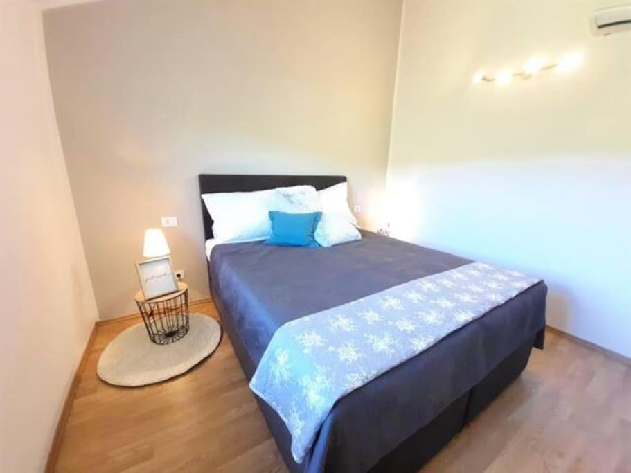 Holiday Home For 8 People, Pool + Sea View Vilanija Exterior foto